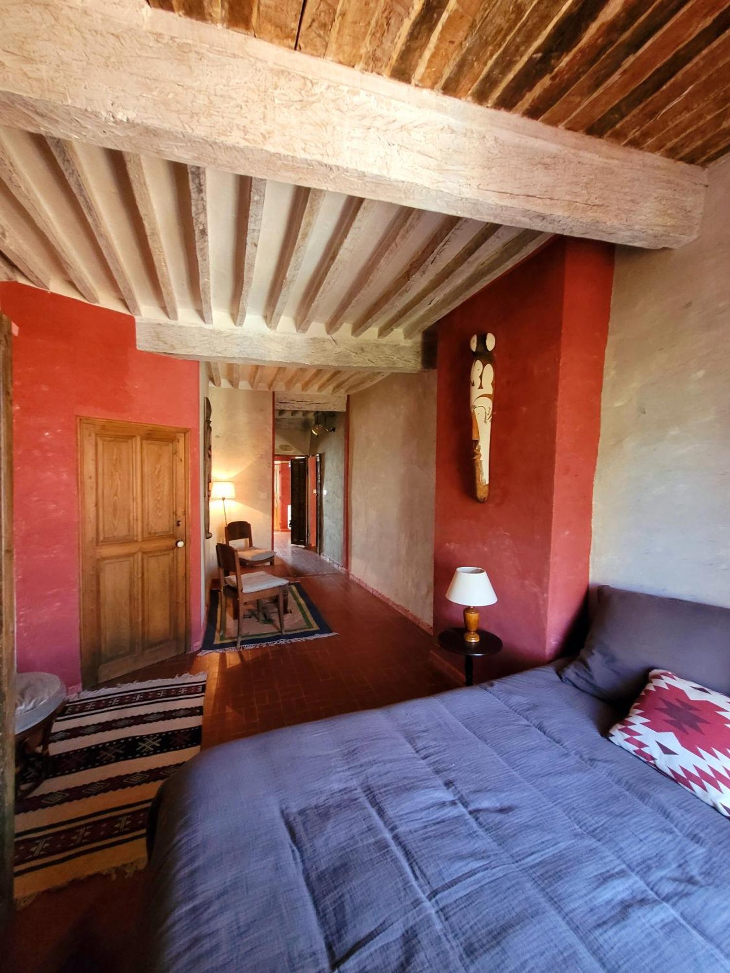 Au Puits De La Fontaine Hotel Tavernes Room photo