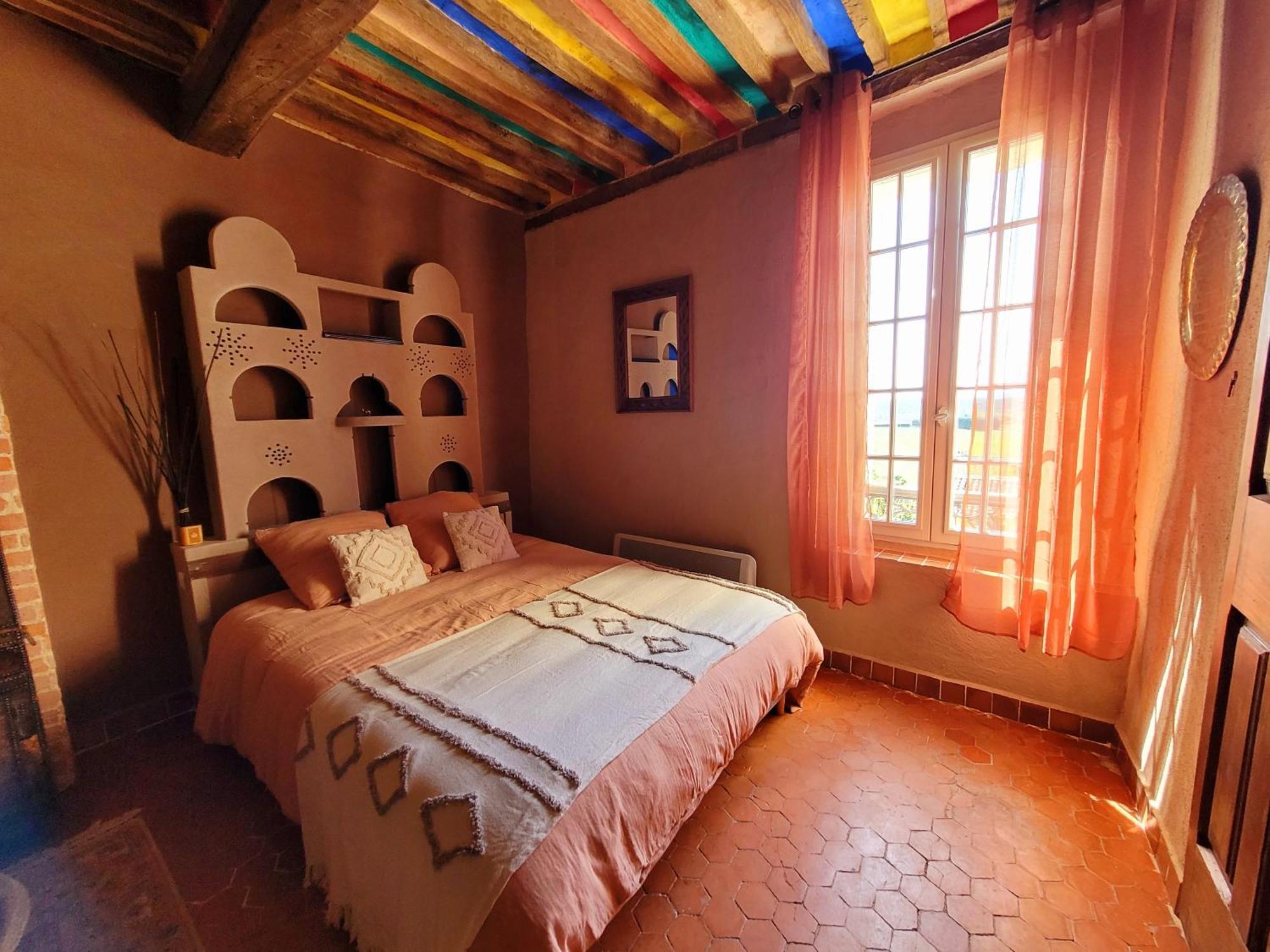 Au Puits De La Fontaine Hotel Tavernes Room photo